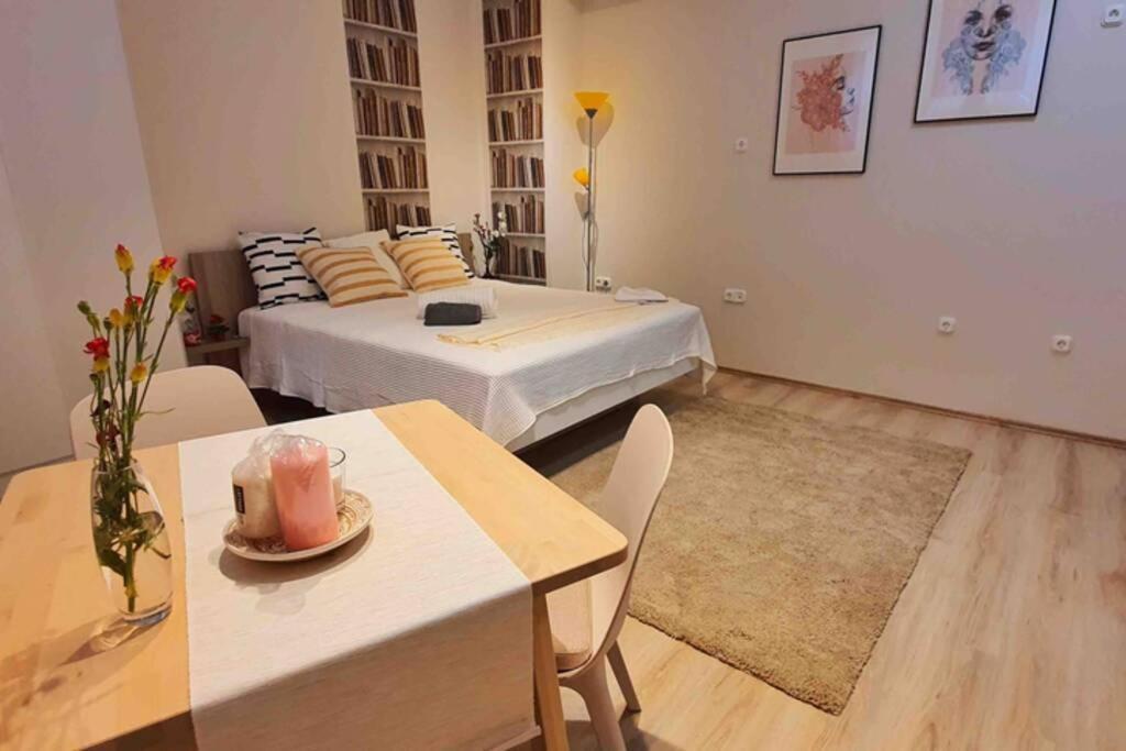 Studio Flat In The Center Of Budapest Exterior photo